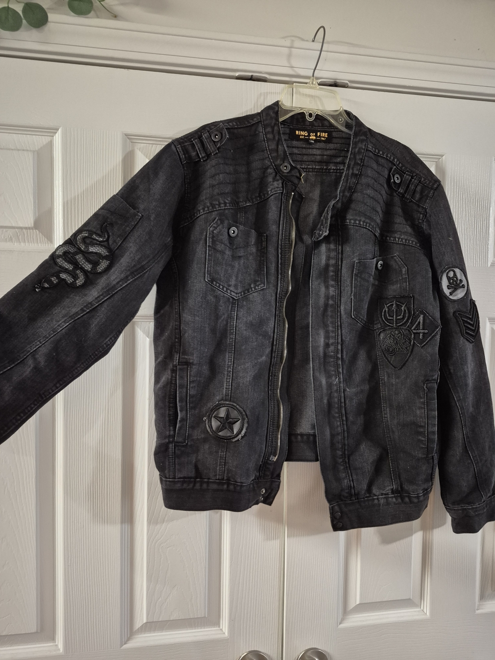 Ring of Fire Men's Black Badge-Embellished Jacket - Picture 4 of 6